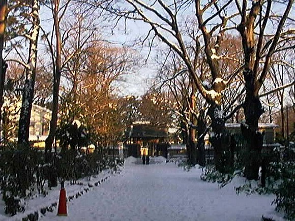 雪の参道